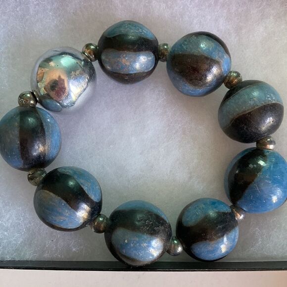 Handmade Ceramic Earrings & Bracelet - Picture 6 of 8